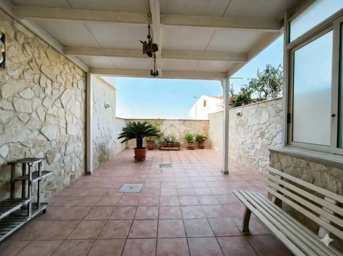 Casa indipendente in vendita a Bari