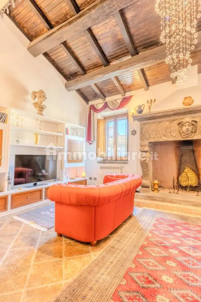 Terratetto unifamiliare largo del Pero, Capodimonte - foto 4