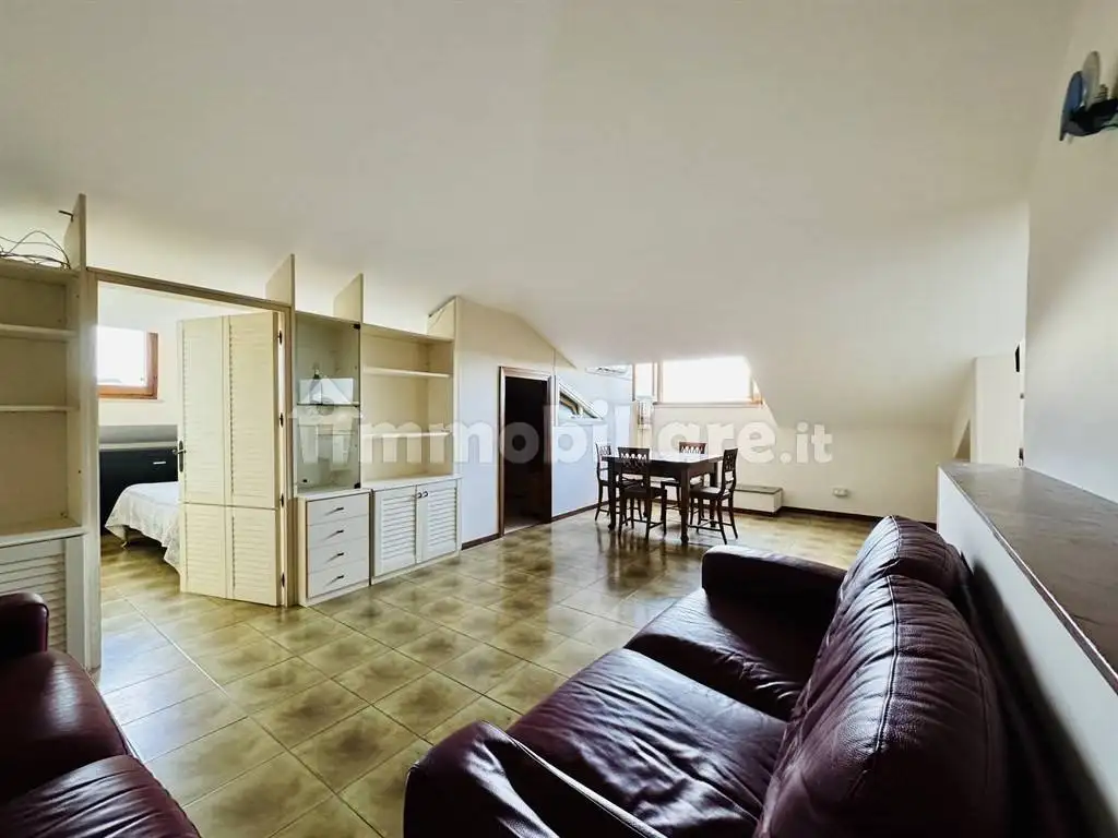 Trilocale via Trilussa 123, Centro, Albano Laziale - foto 2