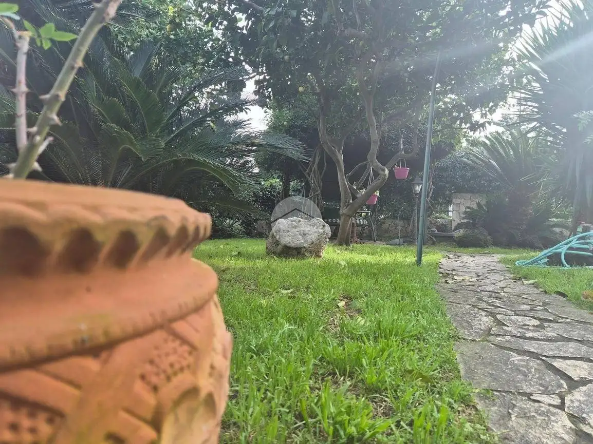 Villa bifamiliare via Madonna del Pantano 170, Licola Paese, Giugliano in Campania - foto 4