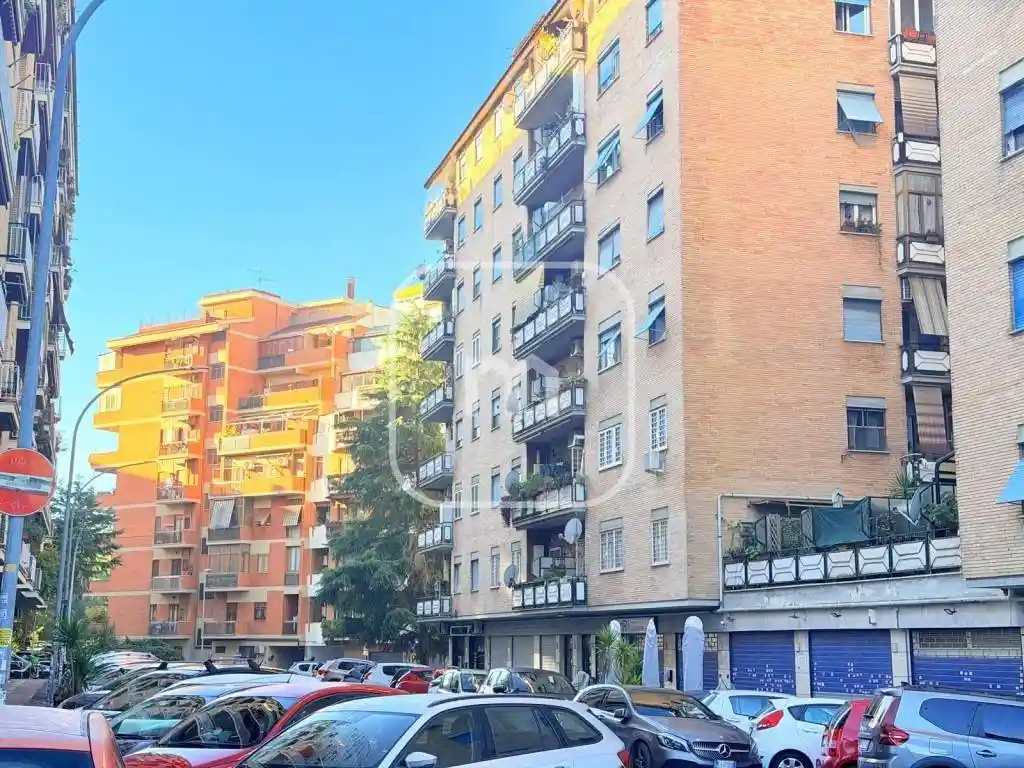 Trilocale via Cornelio Gallo 24, Quadraro, Roma - foto 2