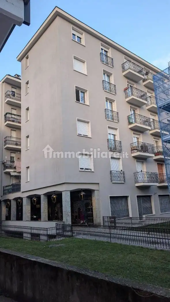 Trilocale via Croce di Città 64, Centro, Aosta - foto 4