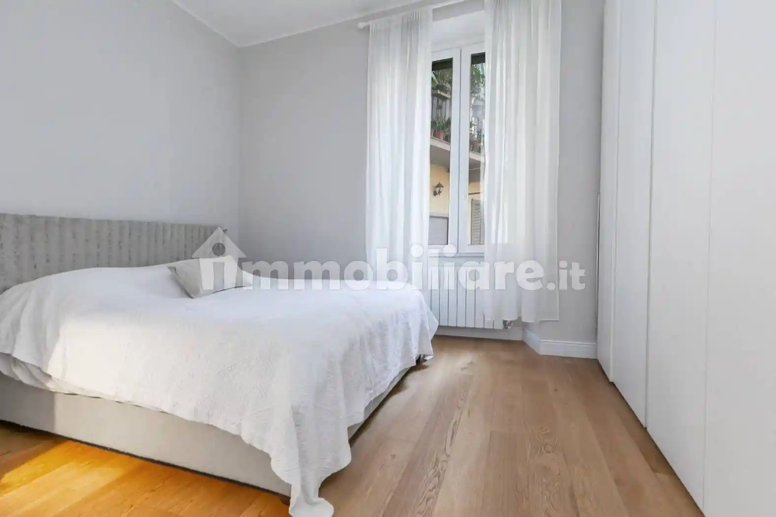 Bilocale via Luigi Porro Lambertenghi 3, Isola, Milano - foto 2