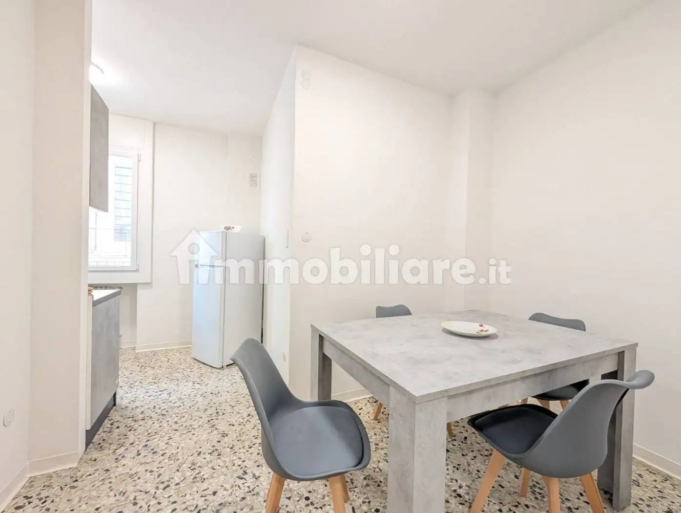 Palazzo - Edificio in Affitto - foto 3