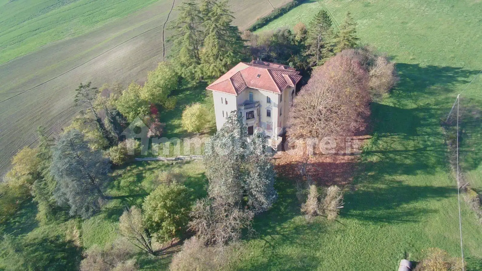 Villa in vendita a Medesano