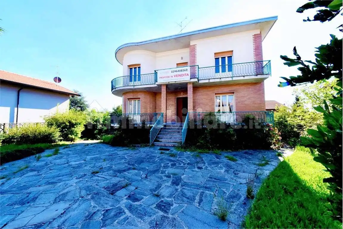 Villa in vendita a Carbonate