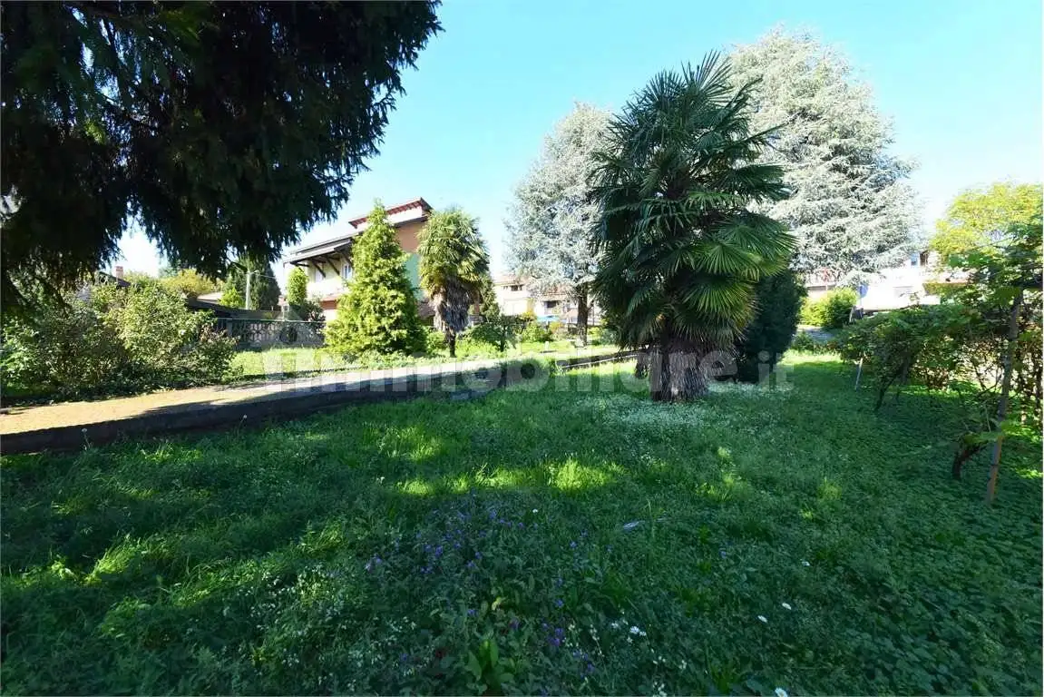 Villa bifamiliare via A. Volta, 54, Centro, Carbonate - foto 3