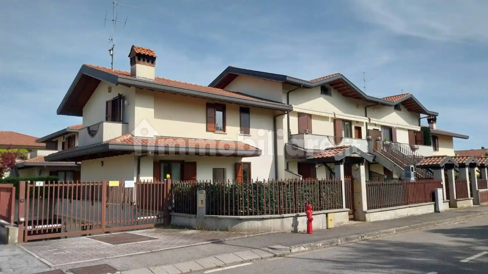 Villa plurifamiliare, ottimo stato, 205 m², Bonate Sotto - foto 2