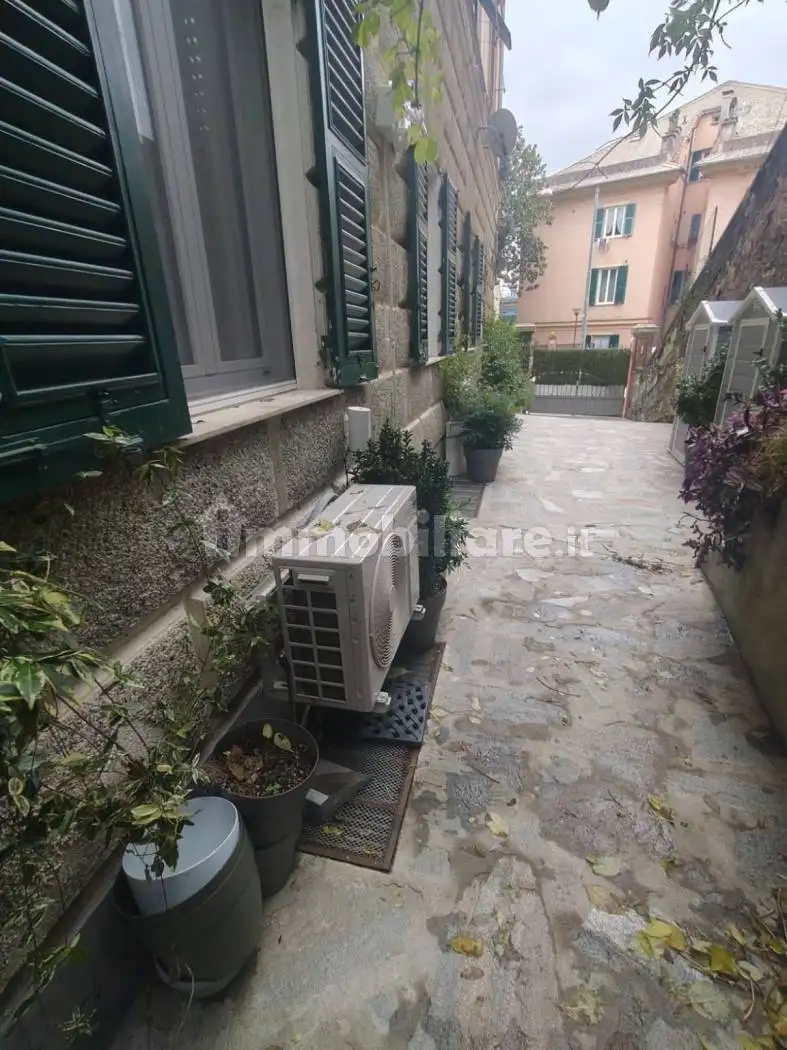 Trilocale via Cesare Cabella 12a, Castelletto, Genova - foto 2