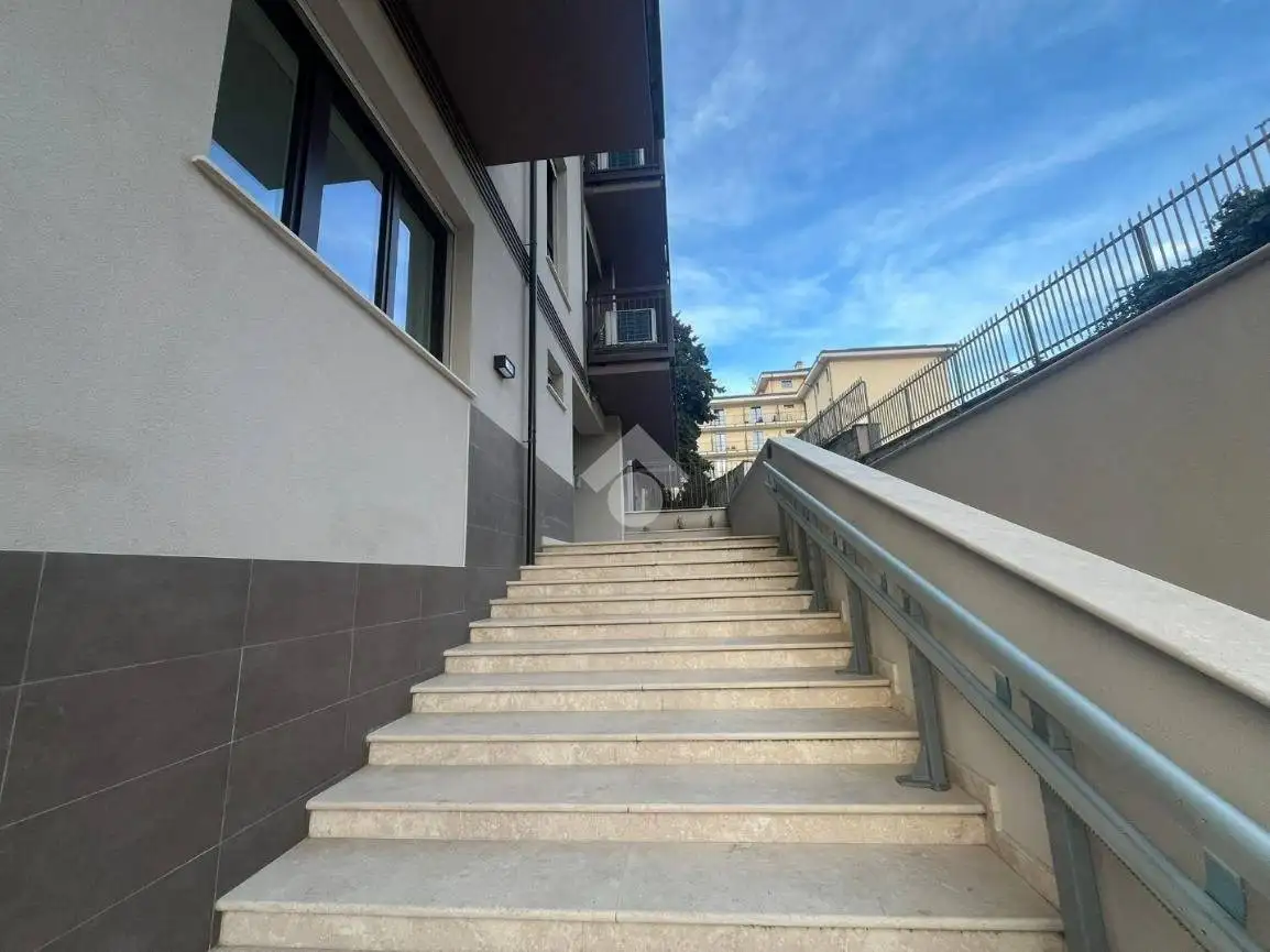 Monolocale via Vincenzo de Bartholomaeis 8, Villa Comunale, L'Aquila - foto 3