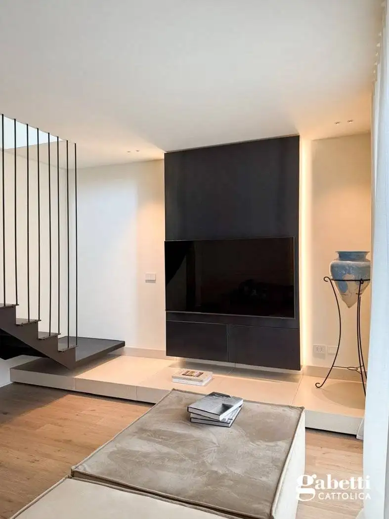 Villa bifamiliare, ottimo stato, 177 m², Cattolica - foto 5