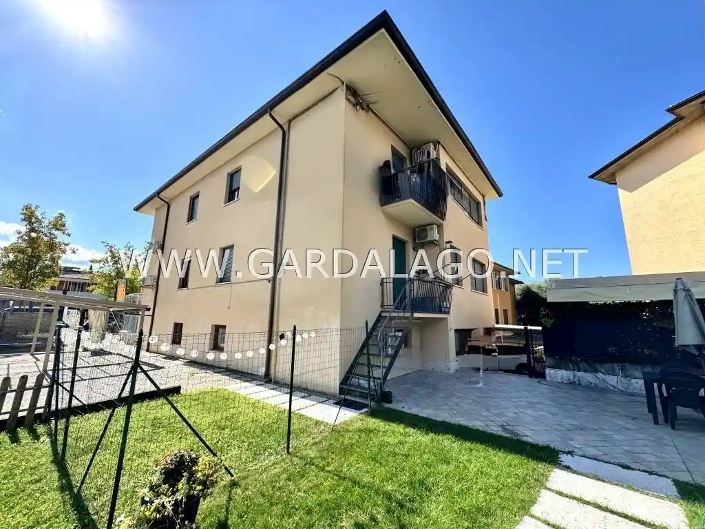 Trilocale via della Repubblica 7, Costermano, Costermano sul Garda - foto 5