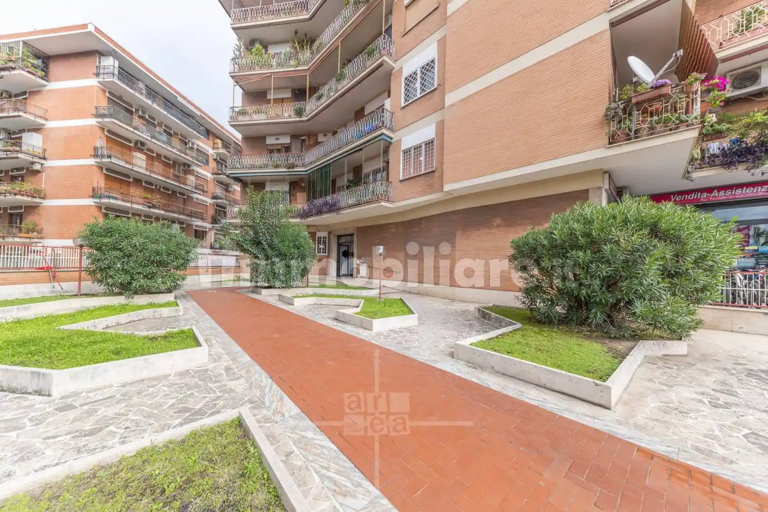 Quadrilocale via Allumiere 25, Colli Albani, Roma - foto 2