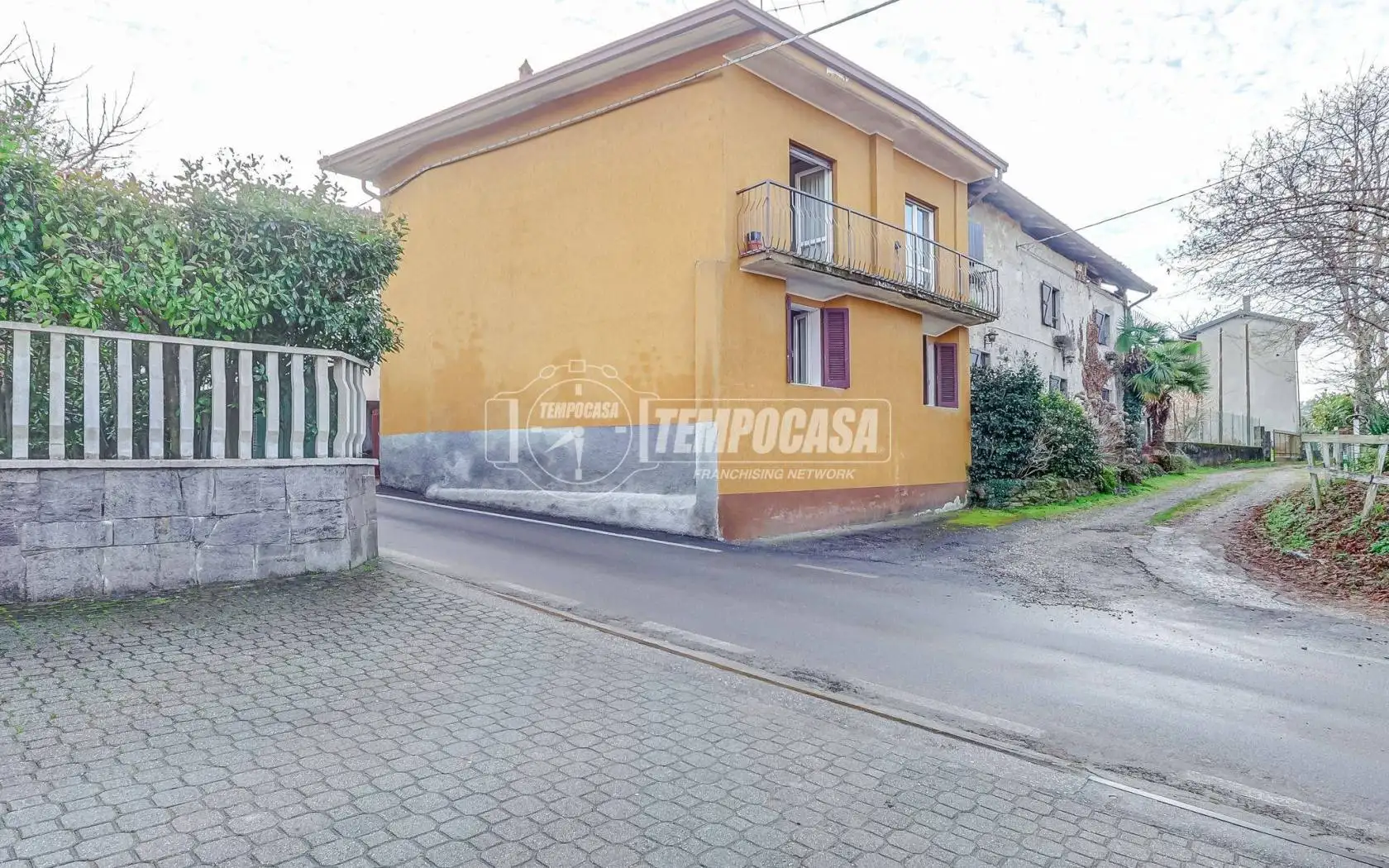 Casa indipendente in vendita a Castelletto Sopra Ticino
