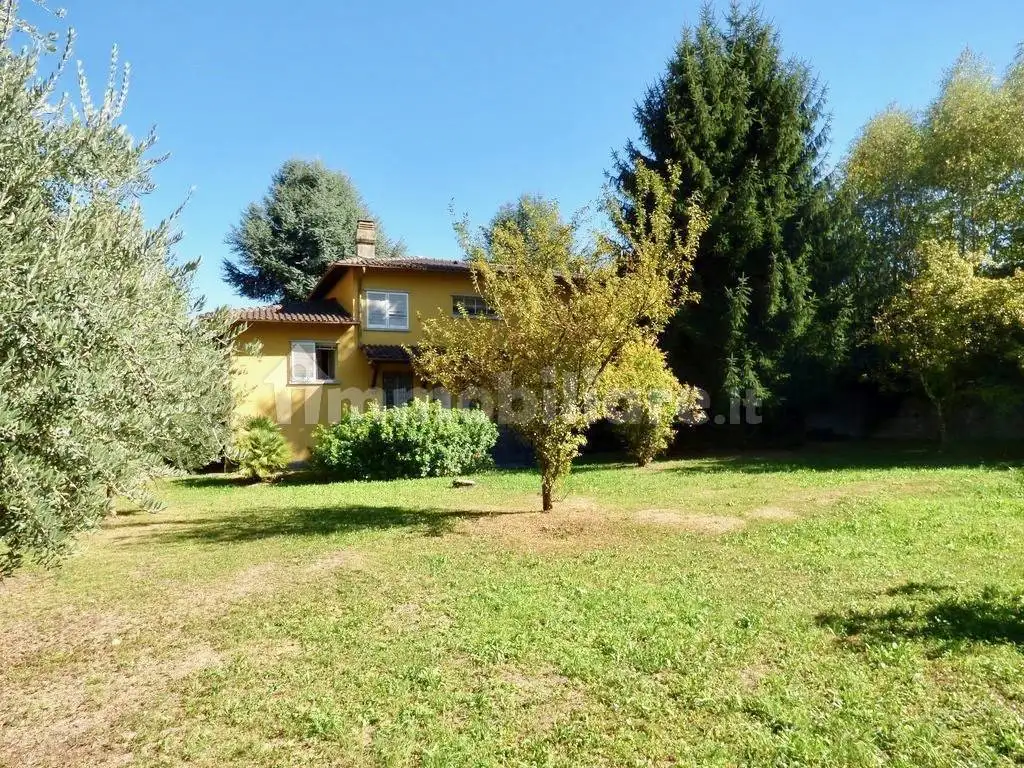 Villa in vendita a Gravedona ed Uniti