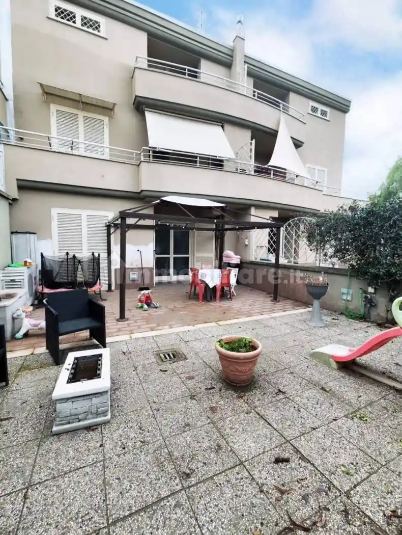 Trilocale via Antonio Perfetti 28, Torre Angela, Roma - foto 2