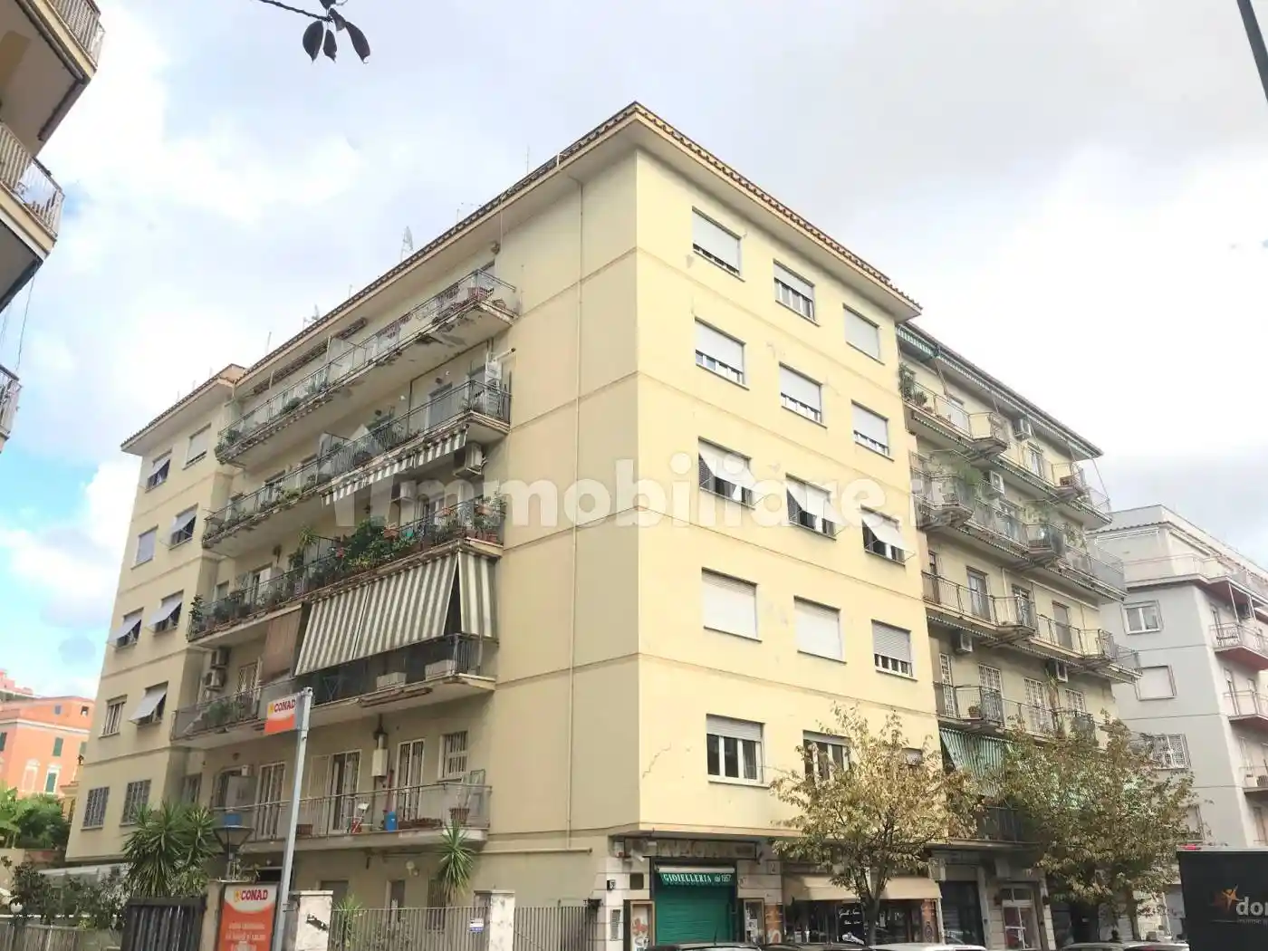 Quadrilocale via Tommaso da Celano 76, Appio Latino, Roma - foto 2