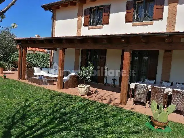 Villa in vendita a Granarolo dell'Emilia