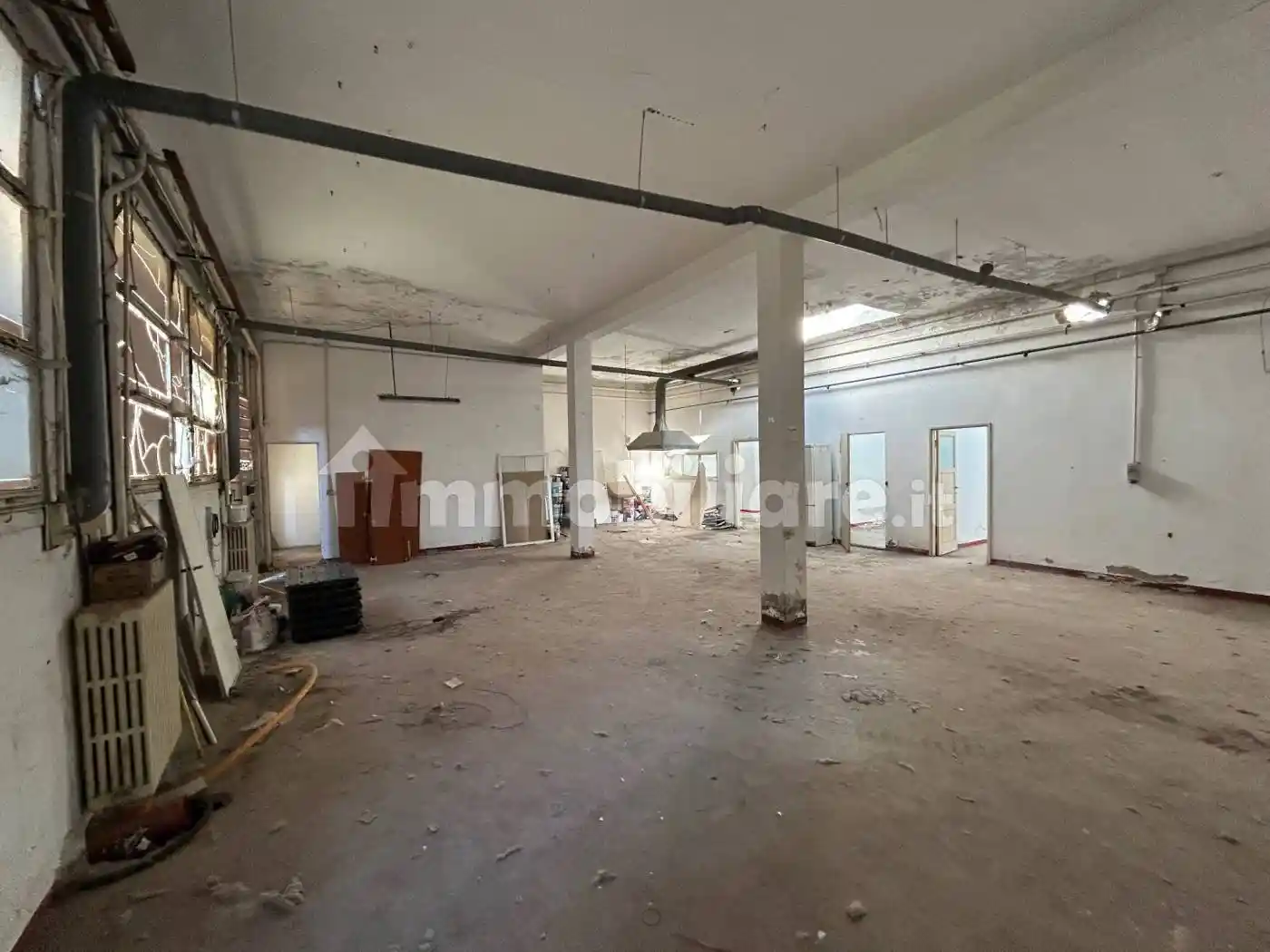 Palazzo - Edificio in Affitto - foto 2