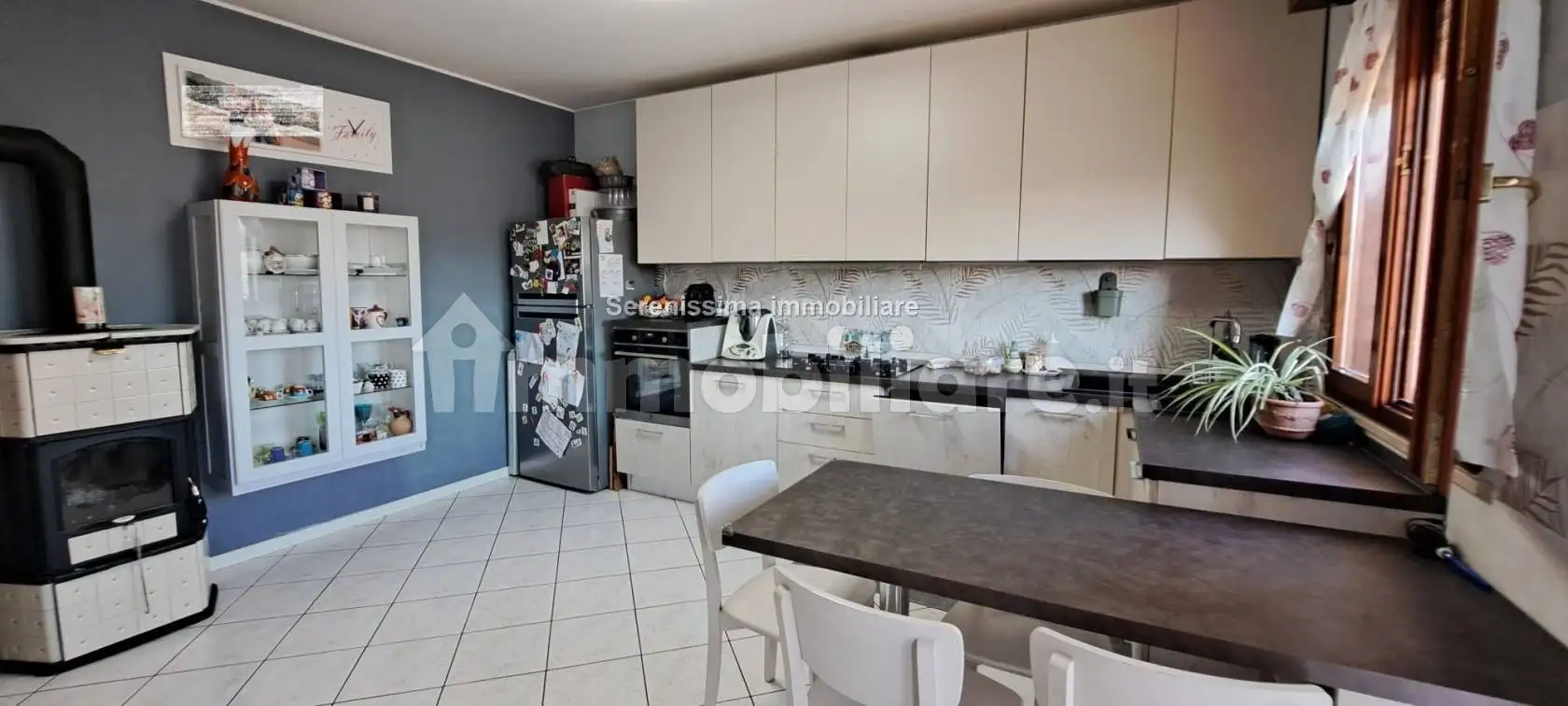 Appartamento in vendita a Vallefoglia