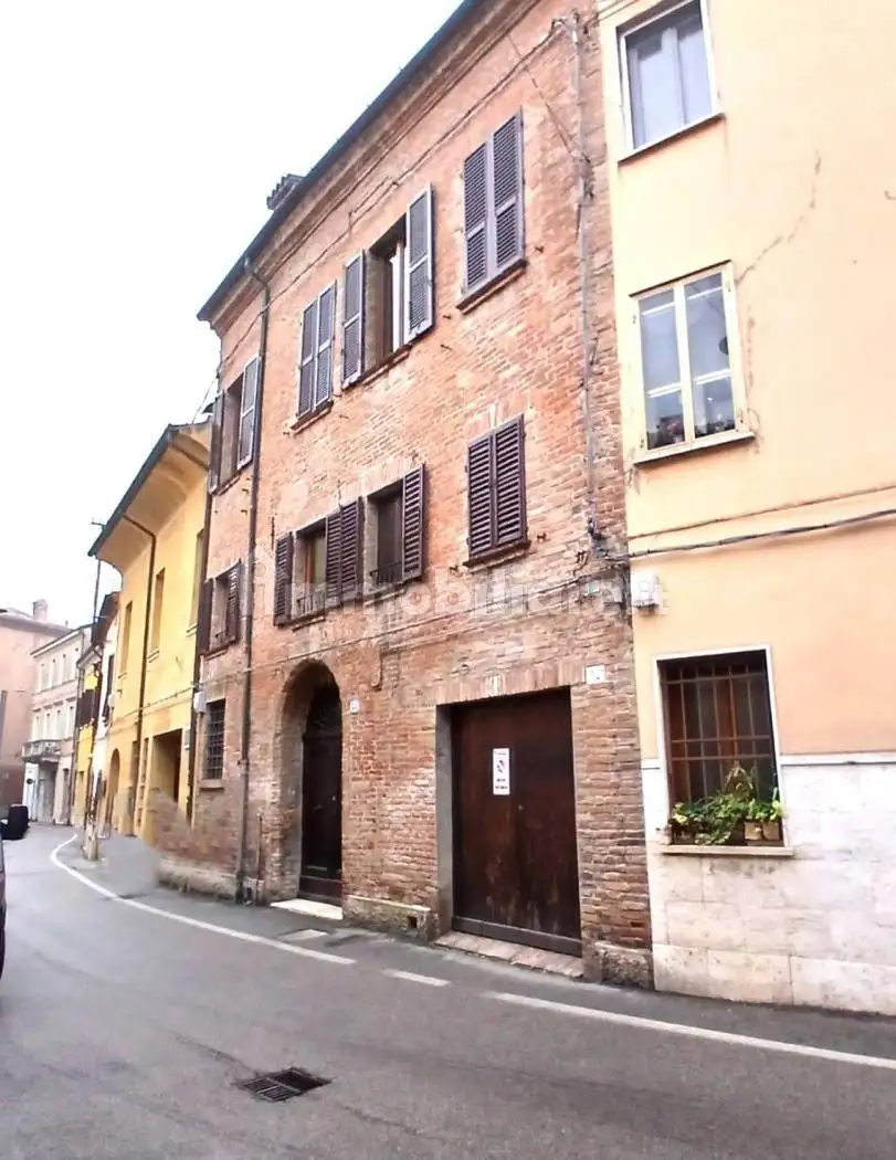 Appartamento via Borgo Di Sotto 34, Centro Storico, Ferrara - foto 2