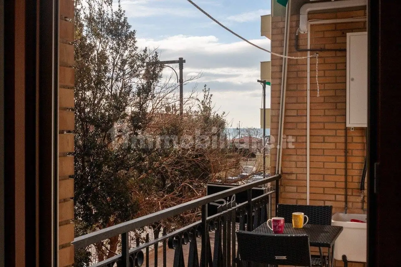 Quadrilocale via Dante 36, Centro, Follonica - foto 2