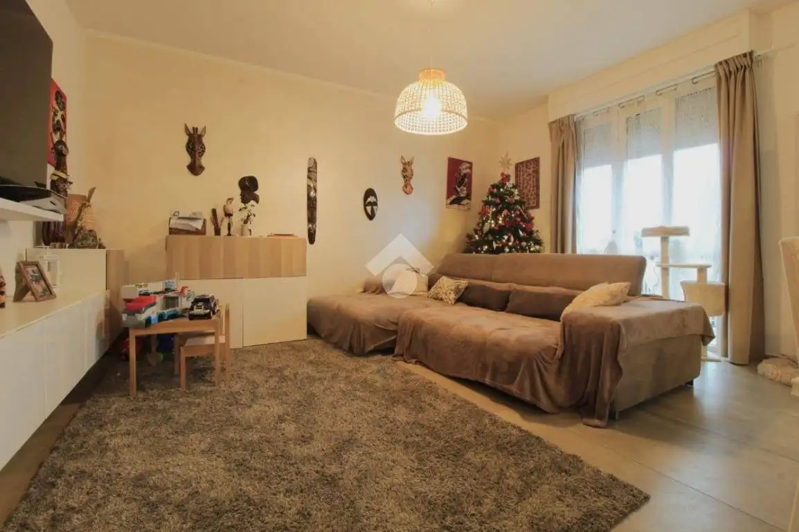 Trilocale via leopardi 6, Centro, Bagnolo in Piano - foto 5