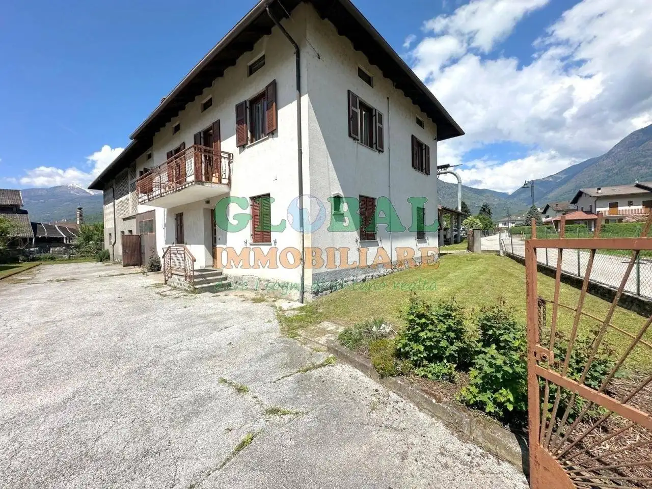 Palazzo - Edificio in vendita a Castelnuovo