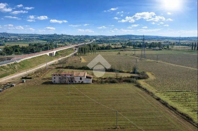 Casa indipendente in vendita a Castelnuovo del Garda