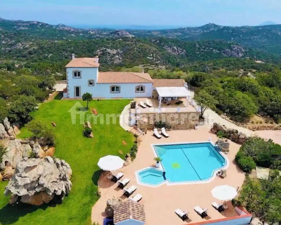 Villa in vendita a Arzachena