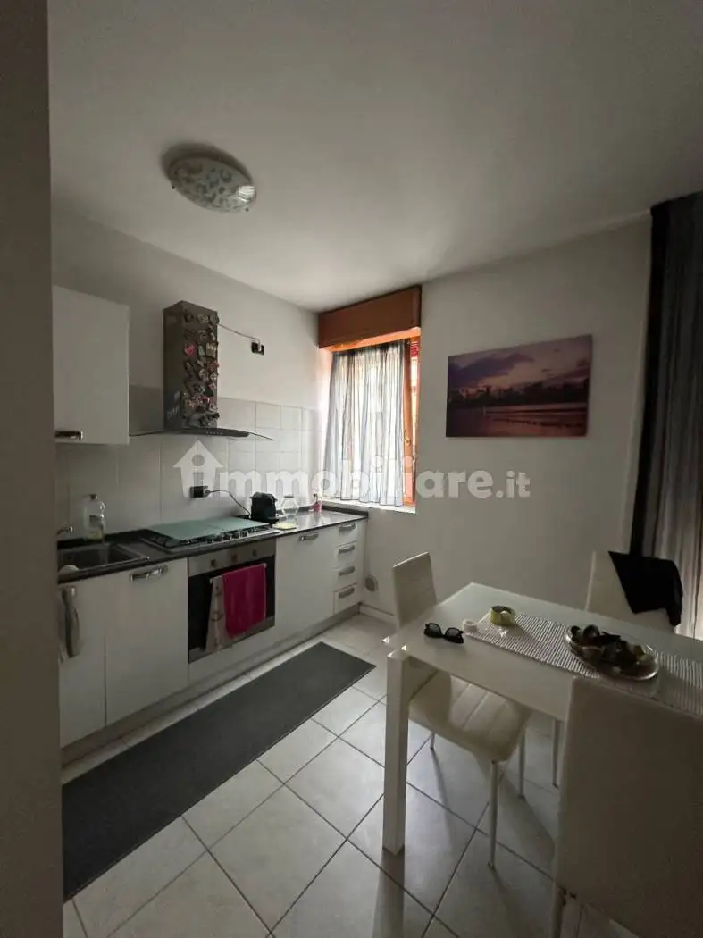 Bilocale largo Don Renato Coccè 3, Desio - foto 2