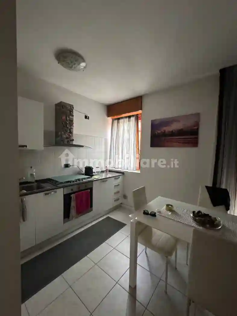 Bilocale largo Don Renato Coccè 3, Desio - foto 4