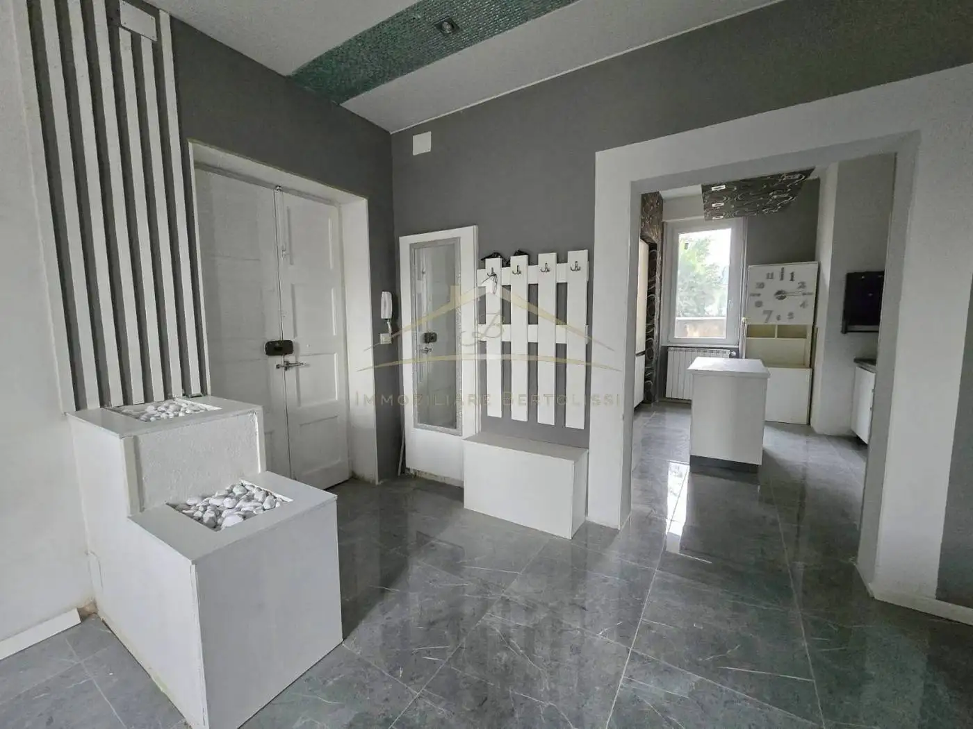 Appartamento in vendita a Borgosesia