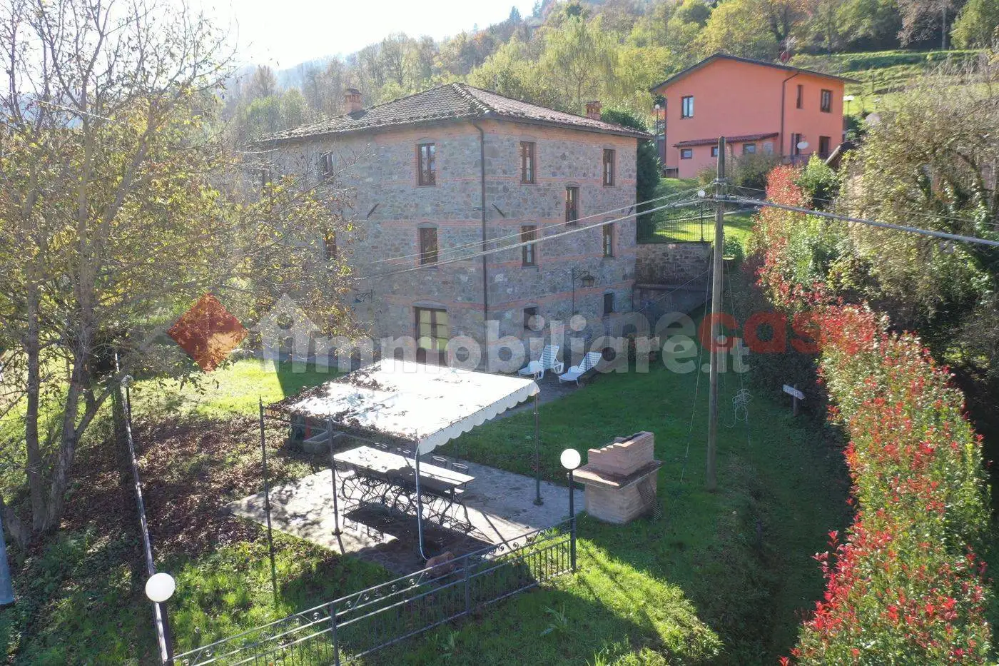 Palazzo - Edificio in vendita a Camporgiano