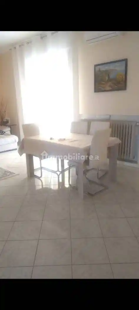 Trilocale Circonvallazione Fiume Montone Abbandonato 190, Centro Storico, Ravenna - foto 2