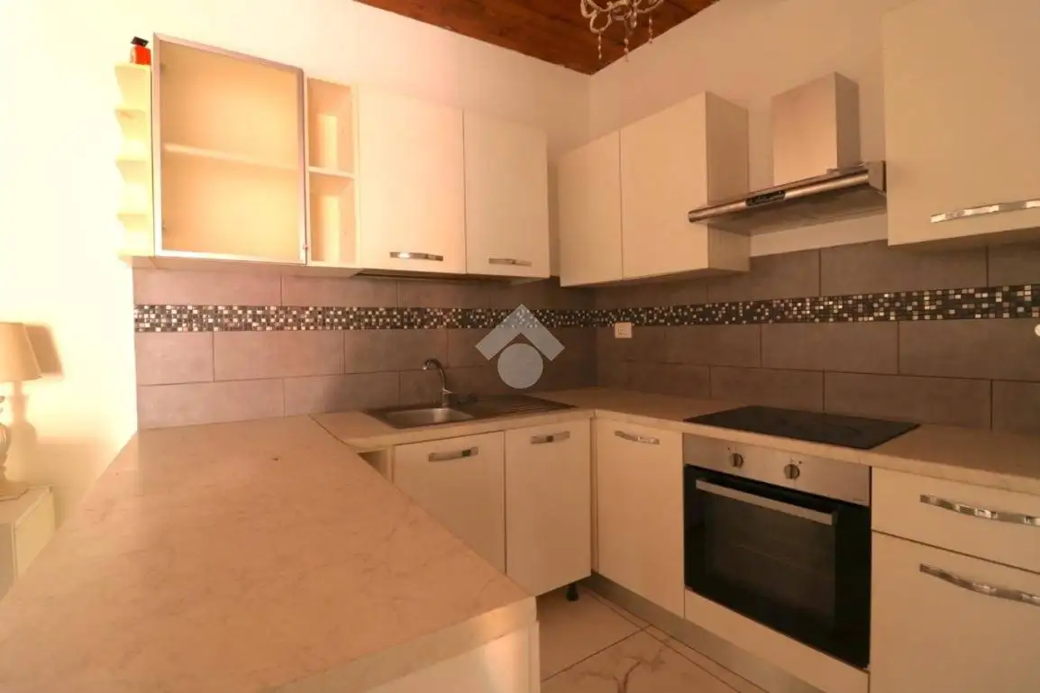 Trilocale via Ettore Ronconi 21, Centro Storico, Genzano di Roma - foto 4