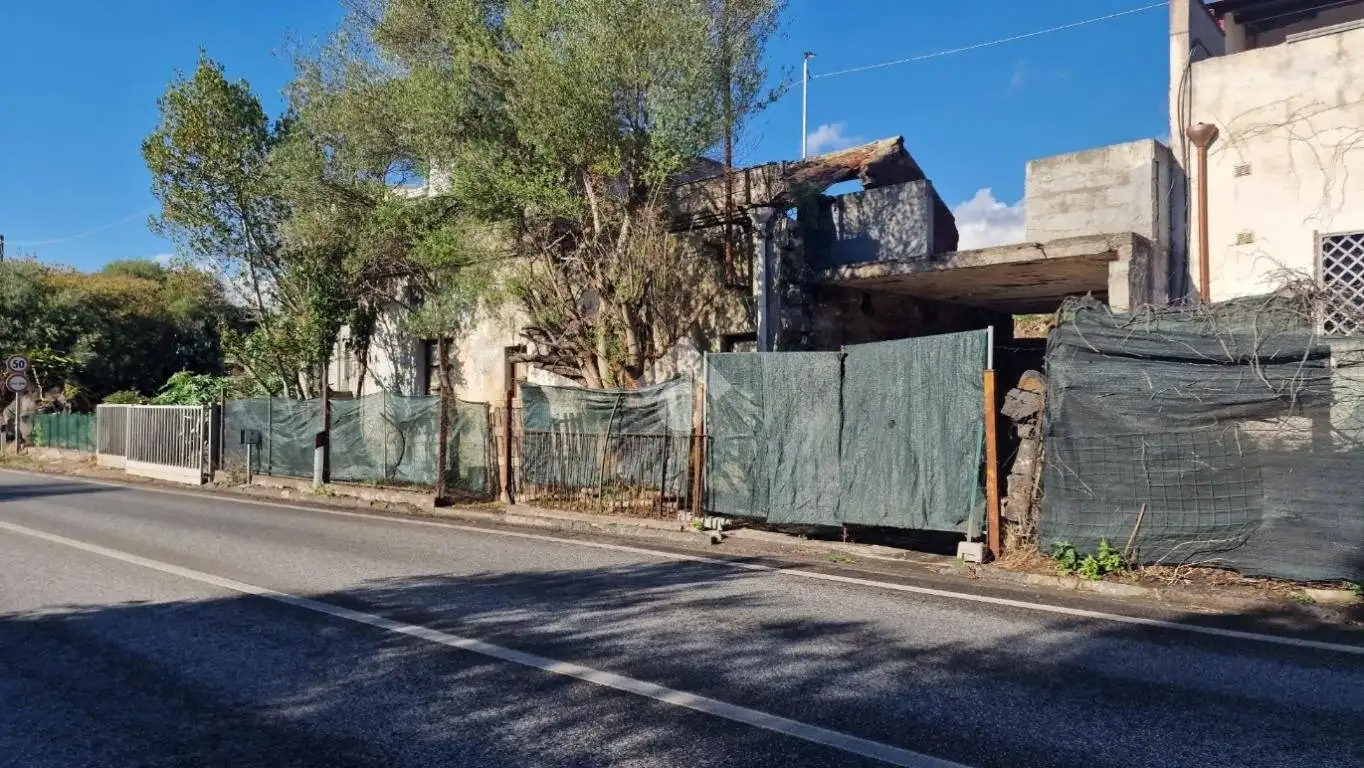 Rustico - Casale in vendita a Aci Castello