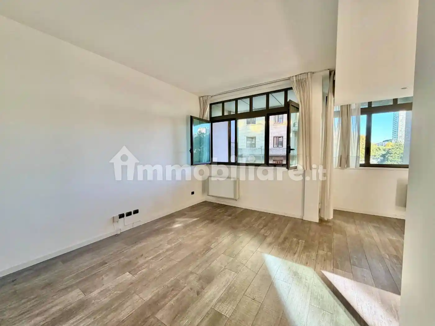 Trilocale piazza della Repubblica 1/A, Porta Nuova, Milano - foto 4