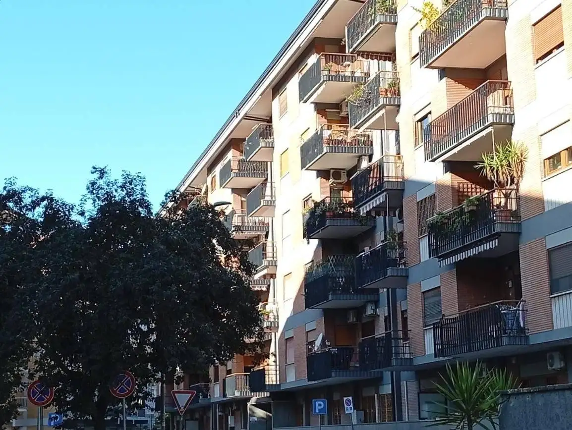 Quadrilocale via neroni 7, Ferrarecce - Università, Caserta - foto 2