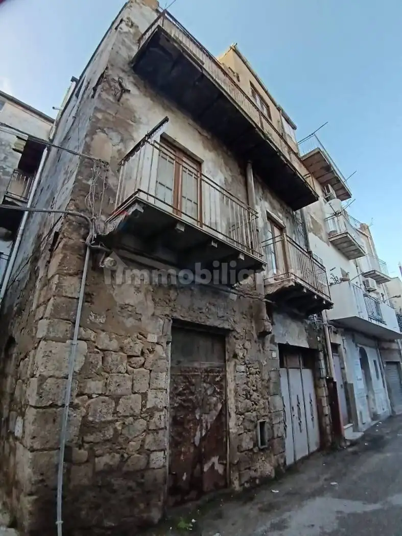 Casa indipendente in vendita a Favara