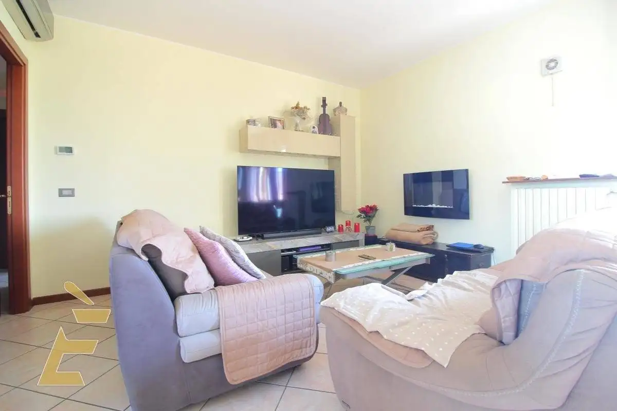 Appartamento in vendita a Albuzzano