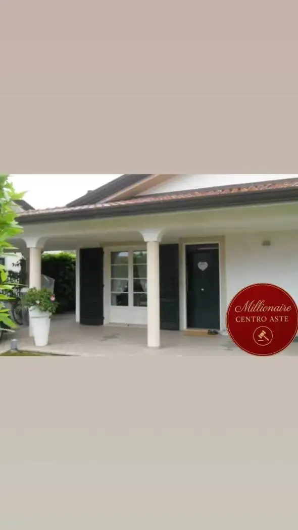 Villa in asta a Viareggio