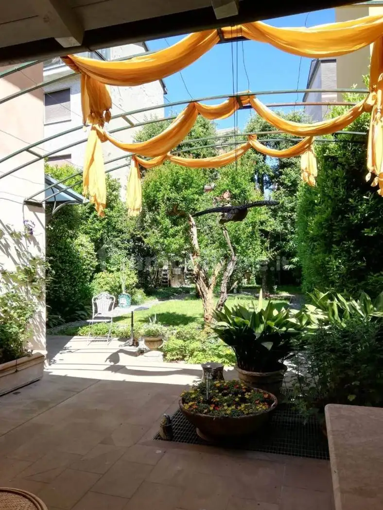 Trilocale ottimo stato, piano terra, Centro Storico, Piacenza - foto 2