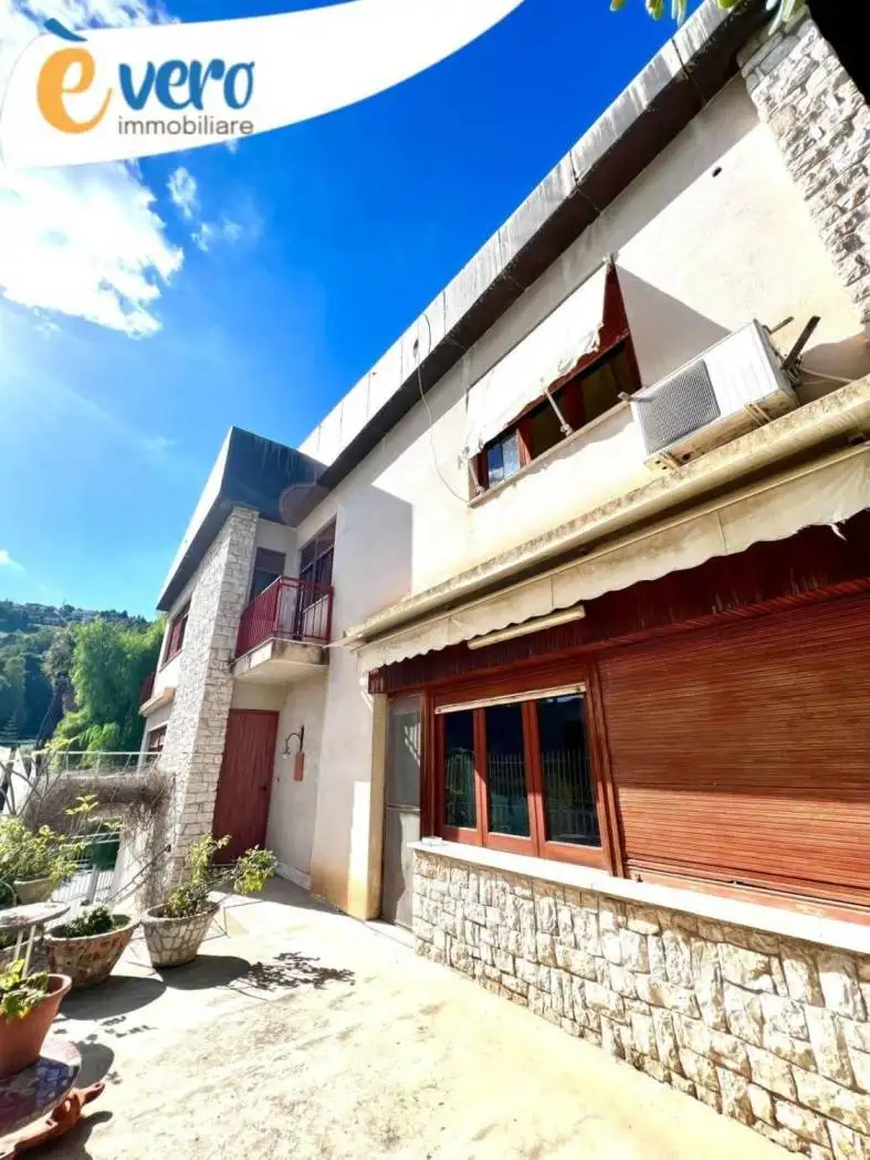 Villa in vendita a Palermo