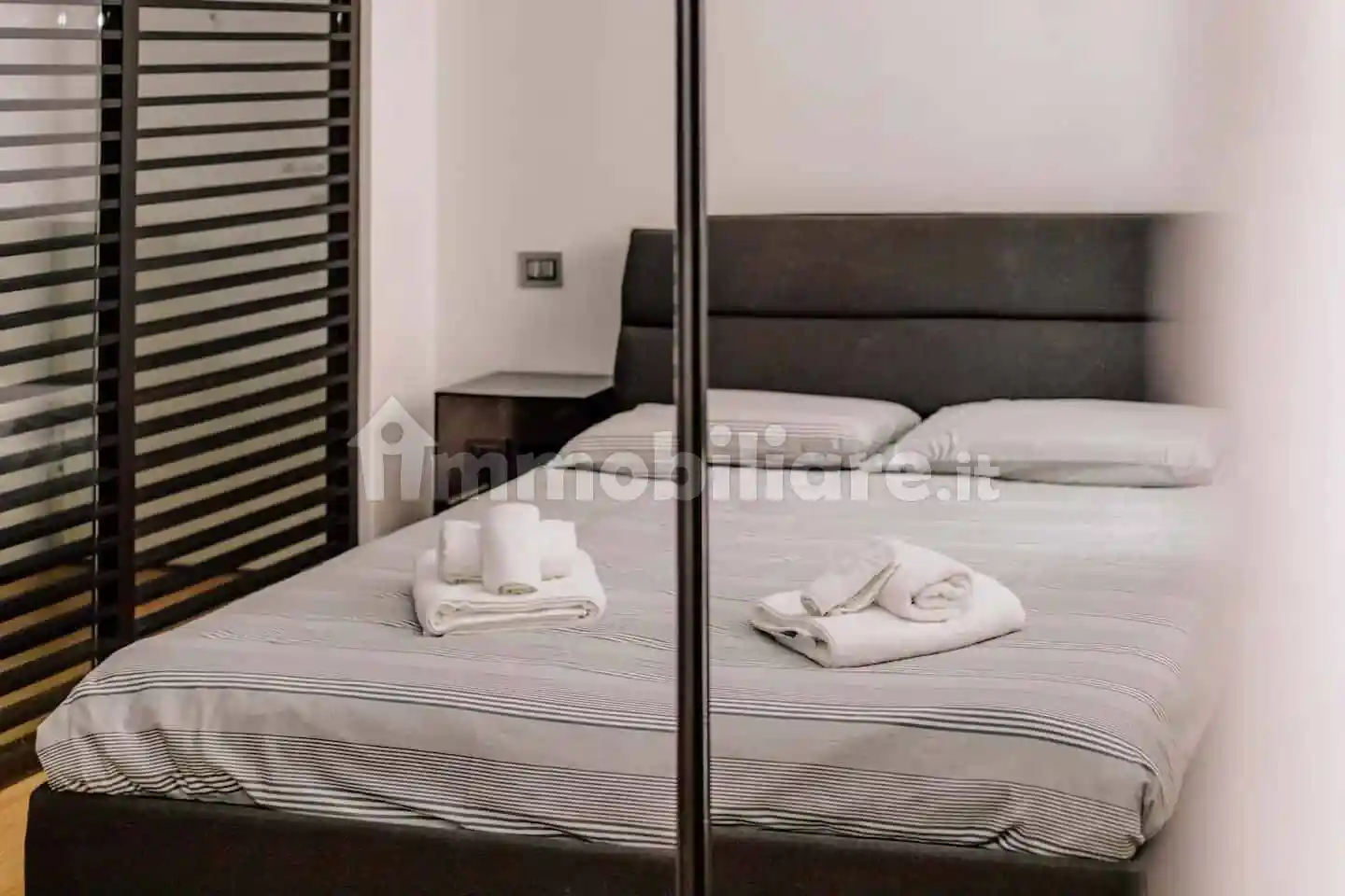 Bilocale via Lazzaro Palazzi, Porta Venezia, Milano - foto 3