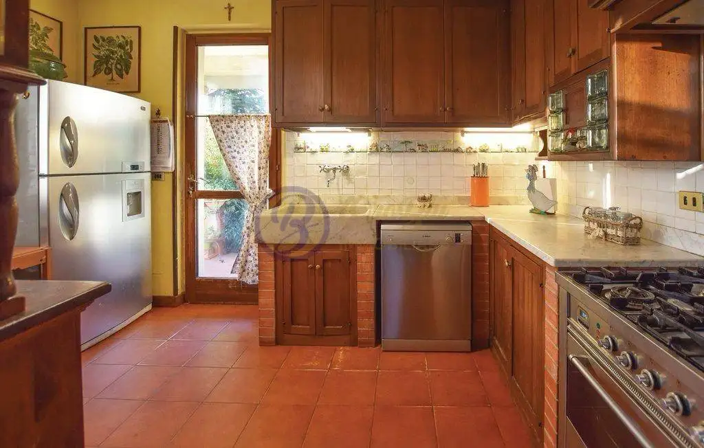 Villa bifamiliare via Rimini 1DOP, Camaiore Paese, Camaiore - foto 4