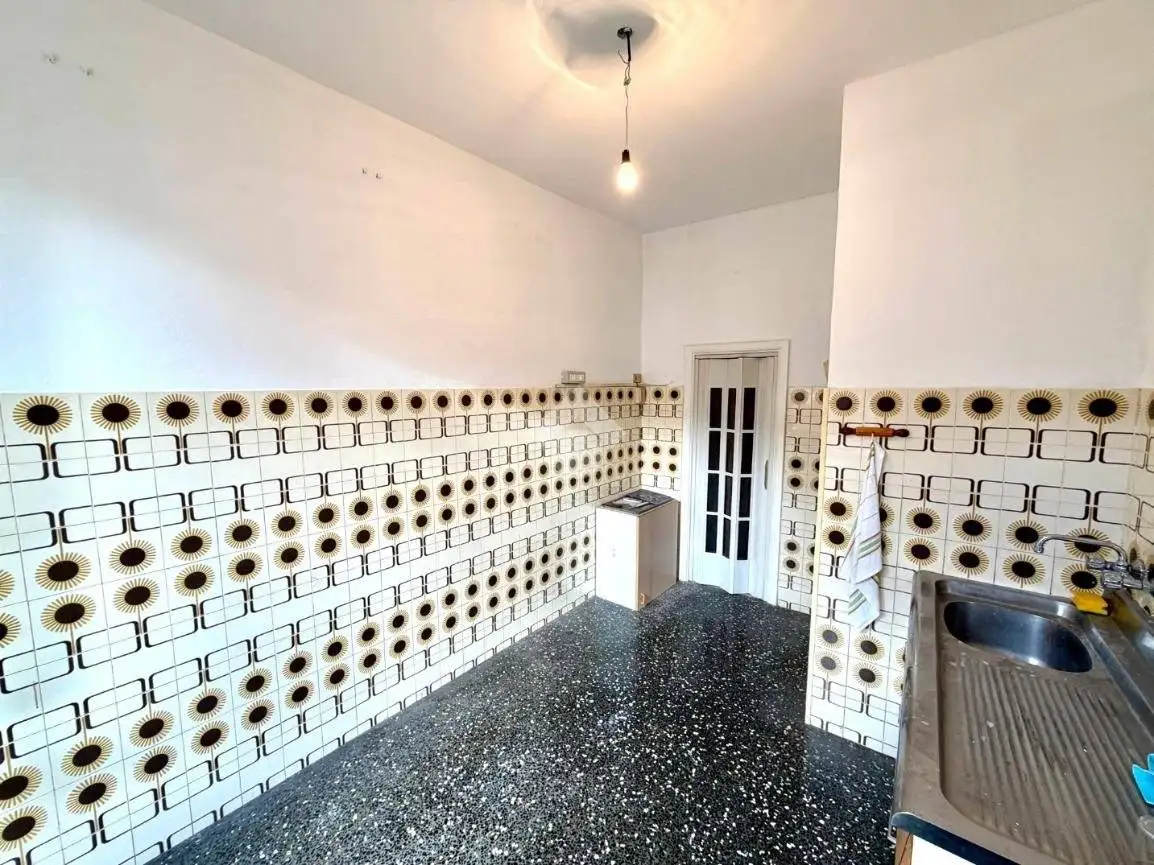 Trilocale via alla Stazione di Rivarolo 12, Rivarolo, Genova - foto 5