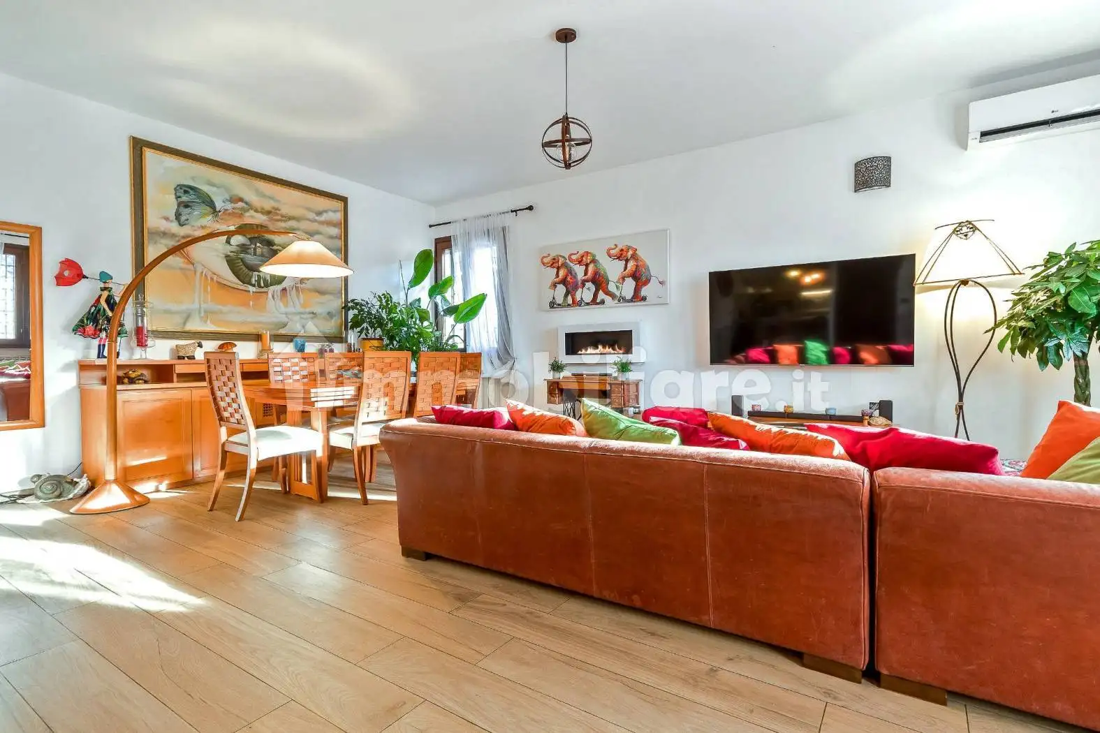 Villa plurifamiliare in vendita a Roma