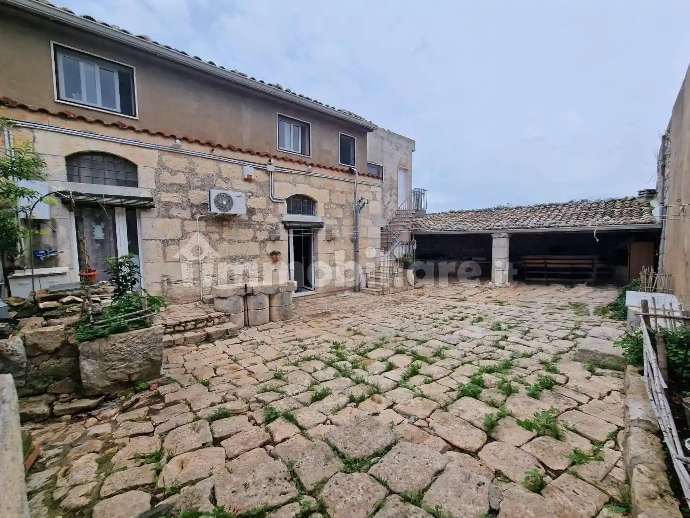 Rustico - Casale in vendita a Ragusa