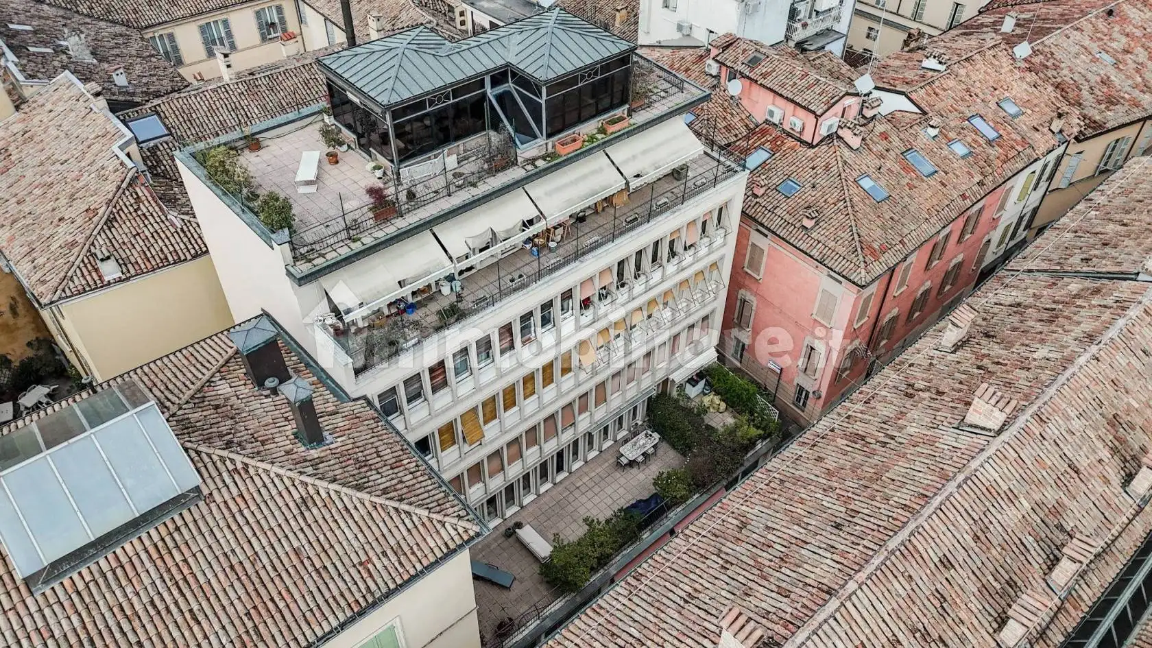 Quadrilocale vicolo San Moderanno 7, Centro Storico, Parma - foto 3